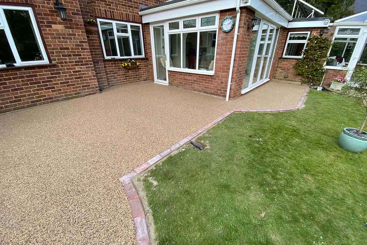 resin-bound-driveways-surrey-resin-our-design-and-installation